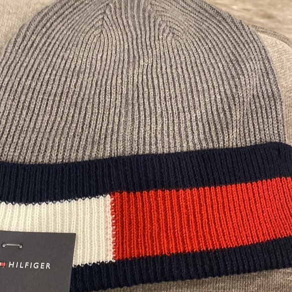 Boy’s Tommy Hilfiger Toque hat - Picture 3 of 3